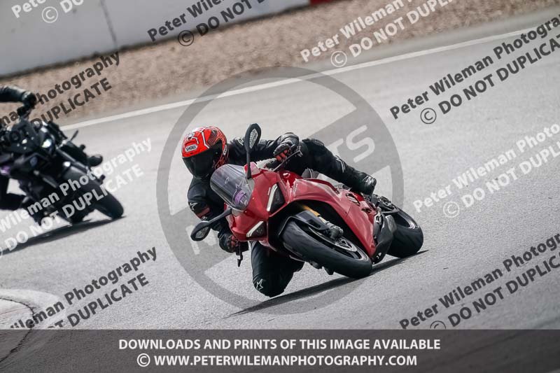 donington no limits trackday;donington park photographs;donington trackday photographs;no limits trackdays;peter wileman photography;trackday digital images;trackday photos